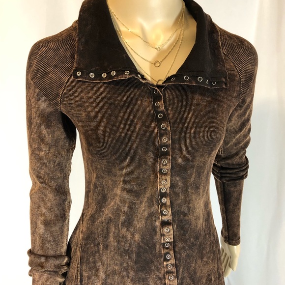 Zulily Rusty Brown Snap-Front Sidetail Cardigan - Picture 4 of 6